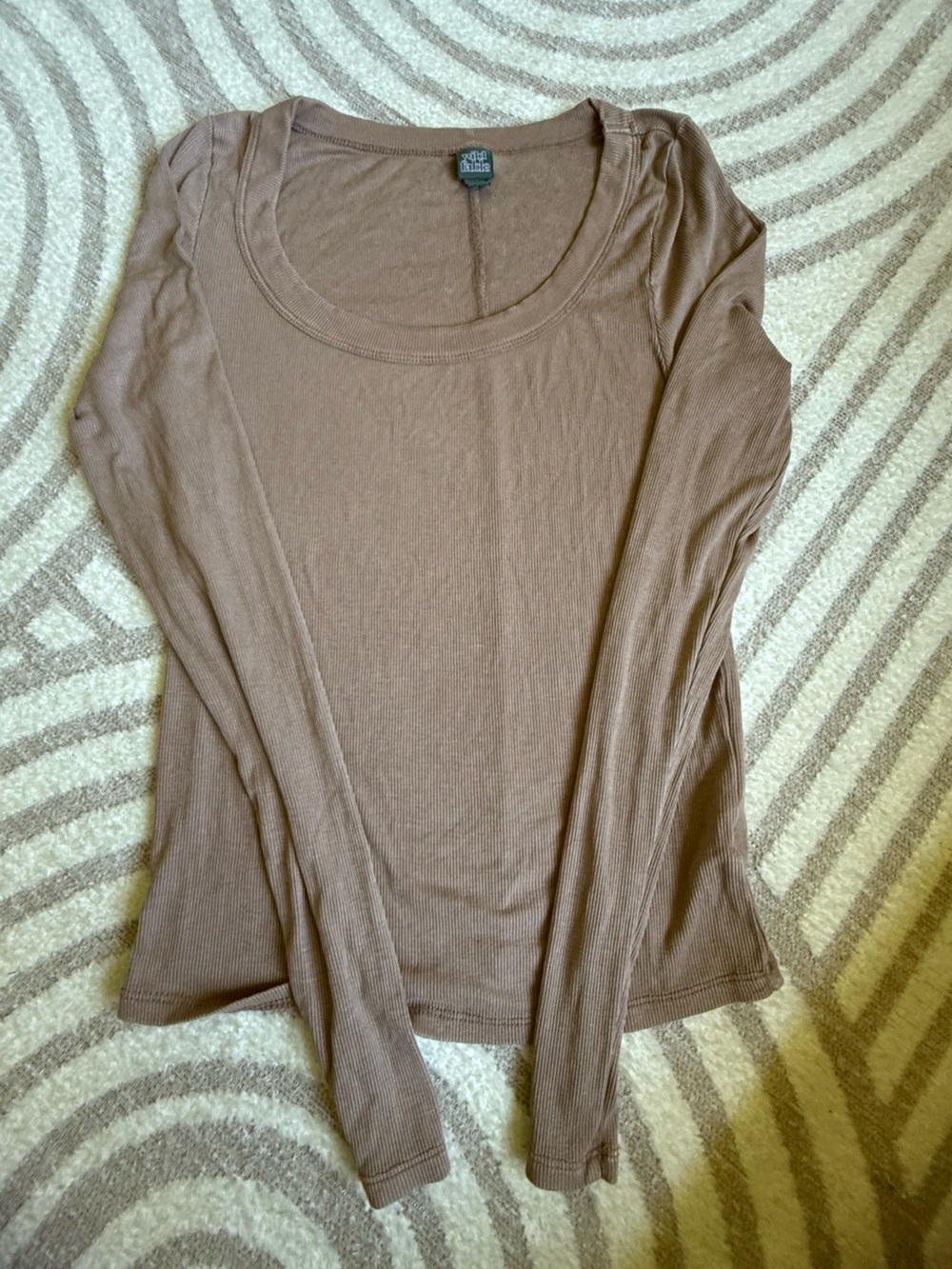 Long Sleeve Scoop Neck Women's Top - Brown